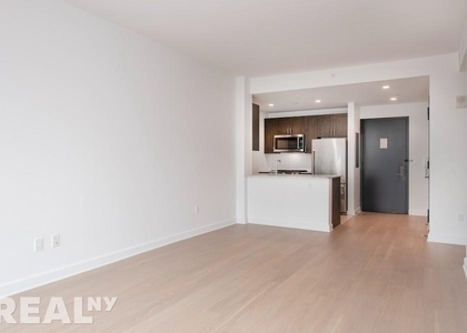 West End Avenue - Photo 1