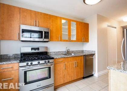 6th Avenue - Photo 1