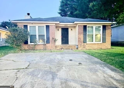 2512 Water Oak Drive - Photo 1