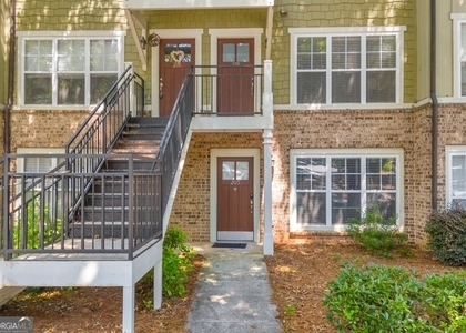 490 Barnett Shoals Road - Photo 1