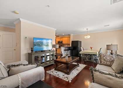 43 Manchester Ct - Photo 1
