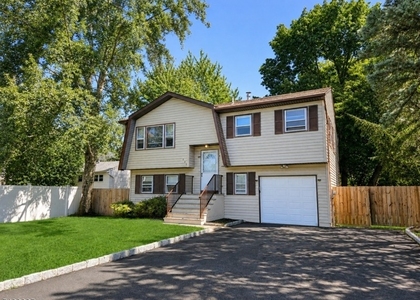 920 Everts Ave - Photo 1