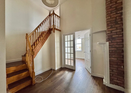295 Maujer Street - Photo 1
