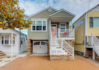 222 Hiering Avenue - Photo 1