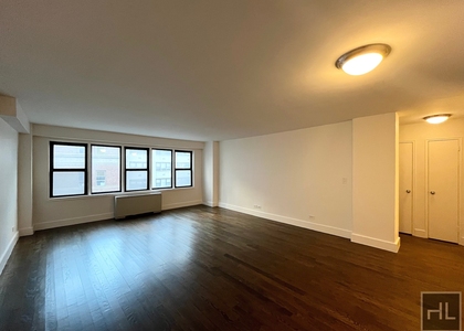 East 63 Street - Photo 1