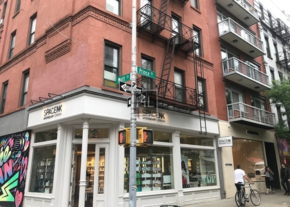 Mott Street - Photo 1