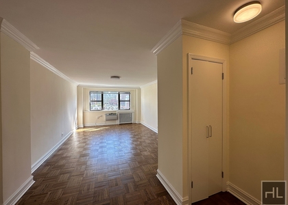 East 79 Street - Photo 1