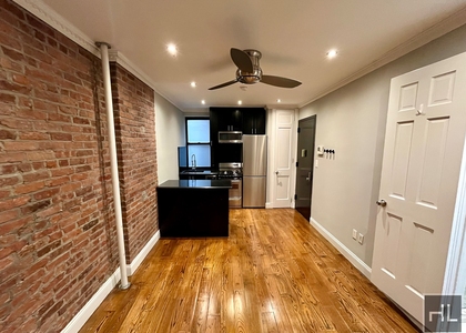 West 52nd Street - Photo 1