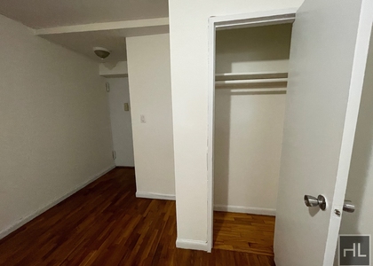 York Avenue - Photo 1