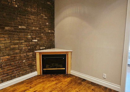 East 23 Street - Photo 1