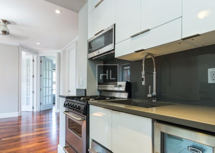 Lexington Avenue - Photo 1