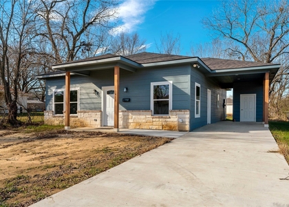 1420 Fitzhugh Ne - Photo 1