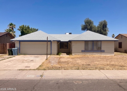 6420 W College Drive - Photo 1