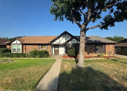 1120 Highpoint Road - Photo 1