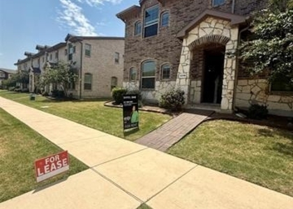 3316 Solana - Photo 1
