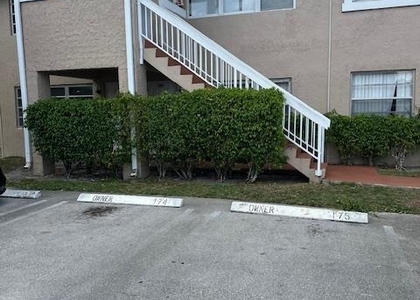1004 Twin Lakes Drive - Photo 1