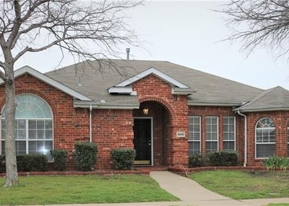 5600 Vineyard Lane - Photo 1