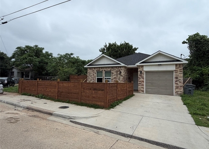2720 Morning Avenue - Photo 1