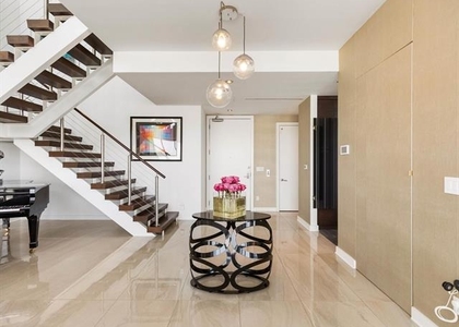 2900 Mckinnon Street - Photo 1