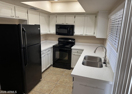 5138 W Vogel Avenue - Photo 1
