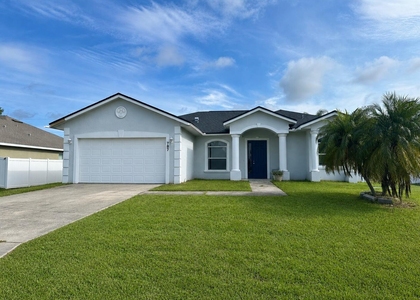 787 Se Evergreen Terrace - Photo 1