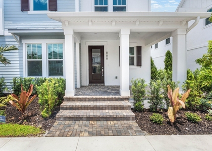 888 Sw Newfield Avenue - Photo 1