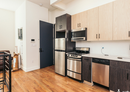 1689 Sterling Pl - Photo 1