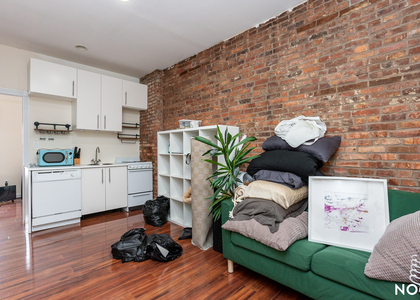 71 Pineapple St - Photo 1