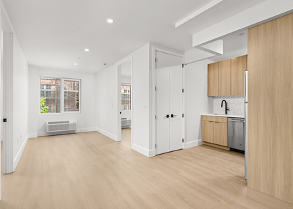 102 E 53rd St - Photo 1