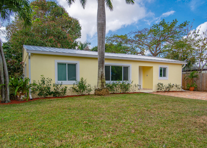 364 Orange Way - Photo 1