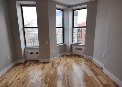 407 Chauncey St - Photo 1