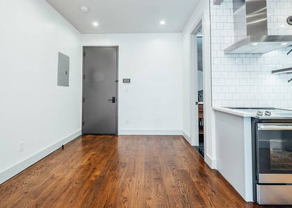 287 Maple St - Photo 1