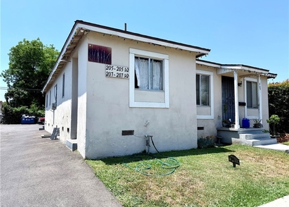 207 S Bushnell - Photo 1