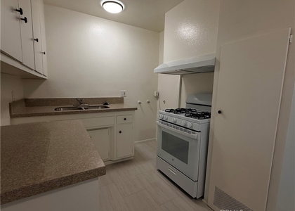 248 Redwood - Photo 1