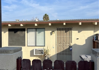 240 W Mayfair - Photo 1