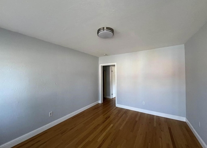 3244 Ellis St - Photo 1