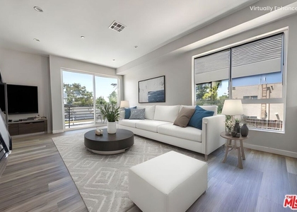 6702 Balboa Boulevard - Photo 1