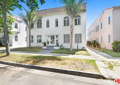 442 N Orange Grove Avenue - Photo 1