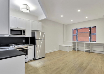 226 East 25th Street - Photo 1