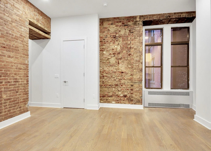 121 Madison Avenue - Photo 1