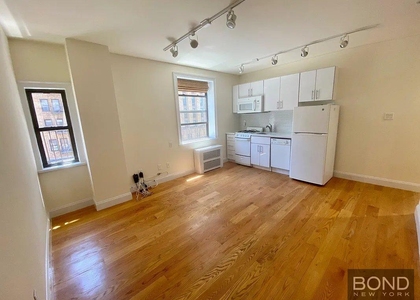 East 50th Street - Photo 1