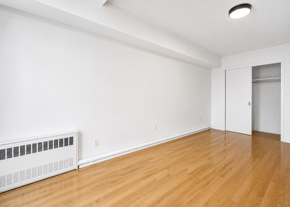 425 East 80th Street - Photo 1