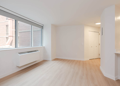180 Riverside Blvd - Photo 1