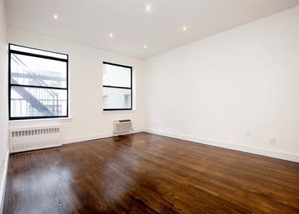 27 W 16th Street - Photo 1