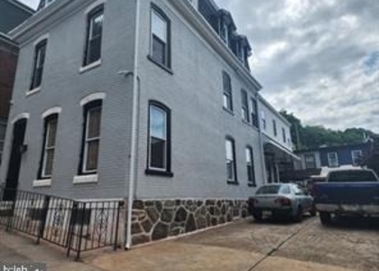 217 Green Lane - Photo 1