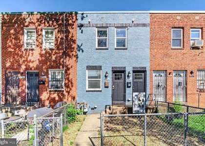 1268 16th Street Ne - Photo 1