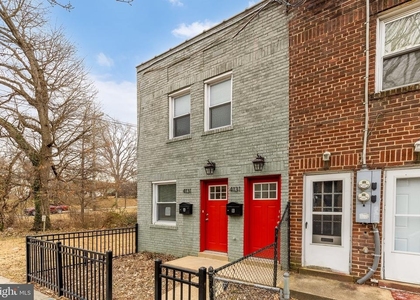 4131 Hunt Place Ne - Photo 1