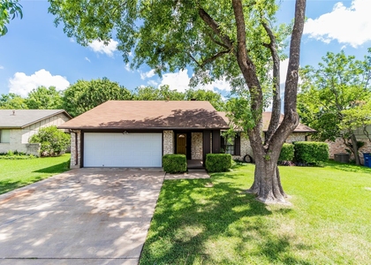 906 Red Cliff Dr - Photo 1