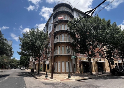 910 W 25th St - Photo 1
