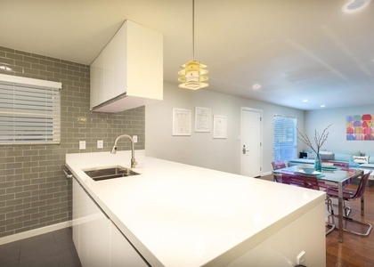 3110 Red River St - Photo 1